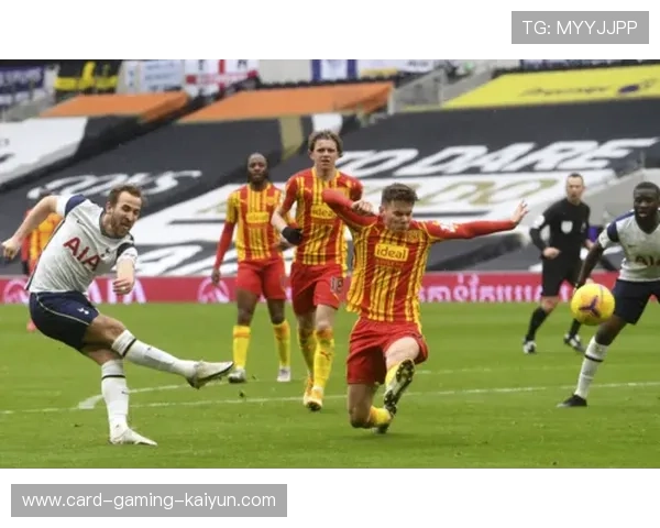 热刺后卫长传直塞制造单刀：战术的深度与精彩瞬间