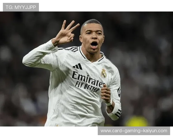 姆巴佩吸引包夹为队友创造机会 姆巴佩吸引包夹为队友创造机会